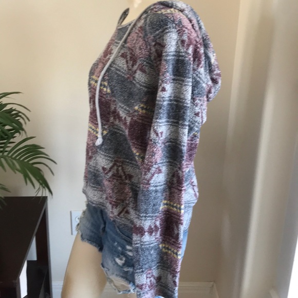 DYLAN soft hoodie in tribal print - Picture 2 of 3